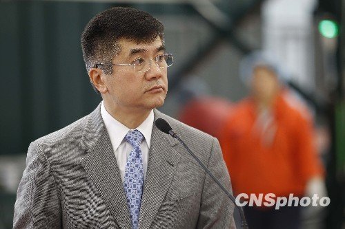 駱家輝攜華裔名片就任 與中國高層相熟